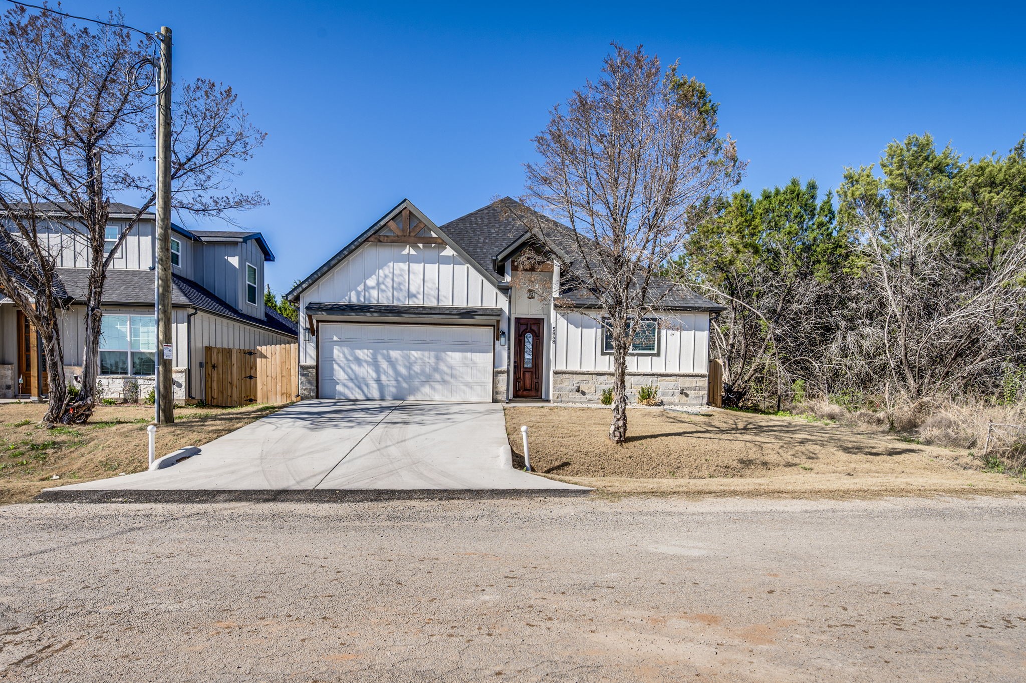 5858 Black Pine Circle Granbury TX 76048
