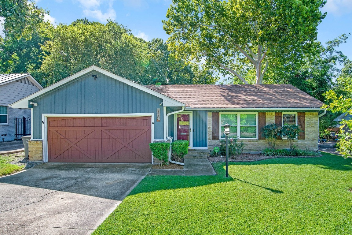 2320 Springhill Drive Dallas TX 75228