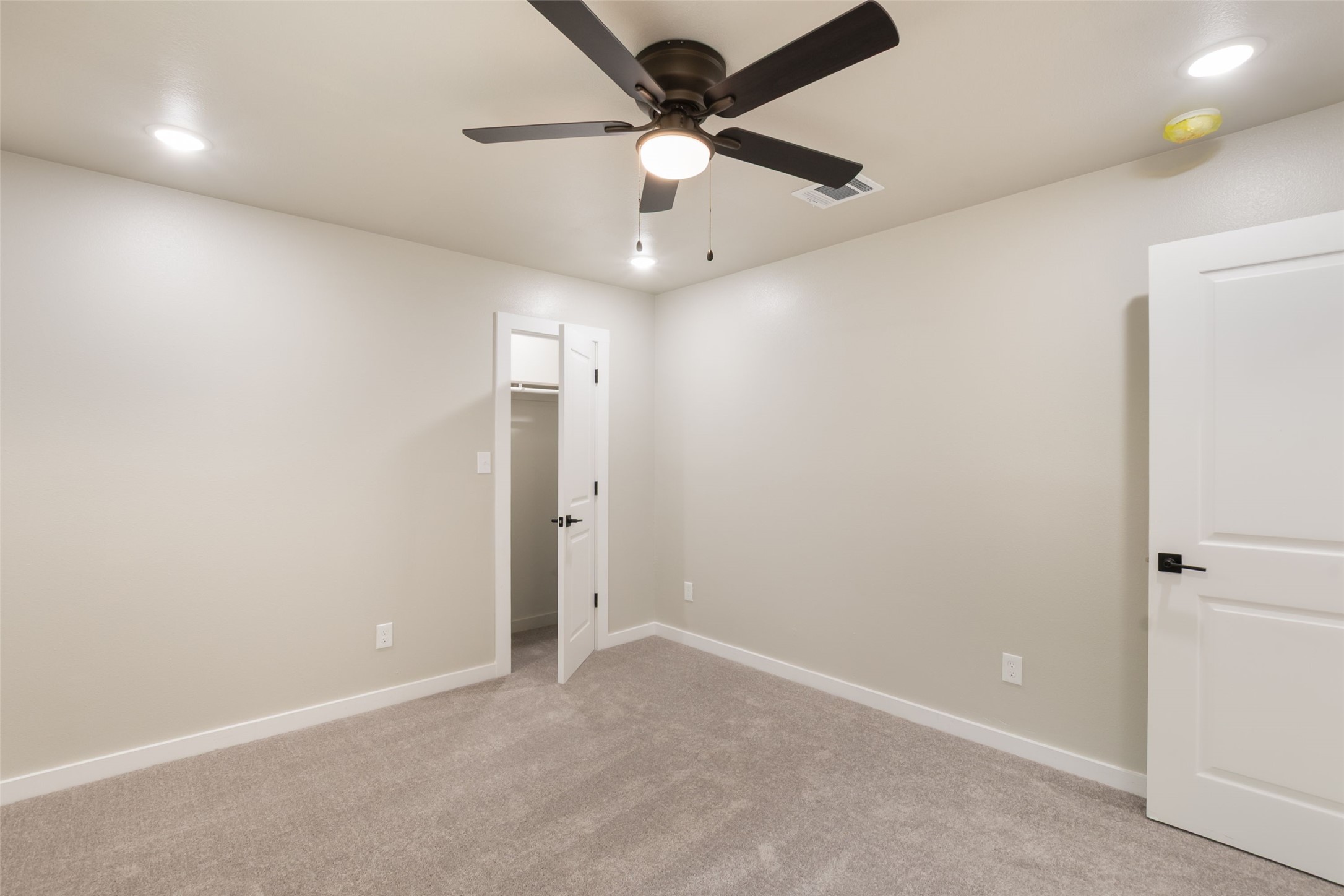 4323 Vanette Lane Dallas TX 75216