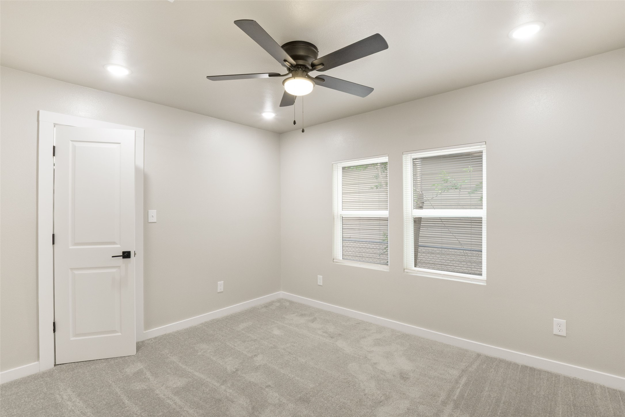 4323 Vanette Lane Dallas TX 75216