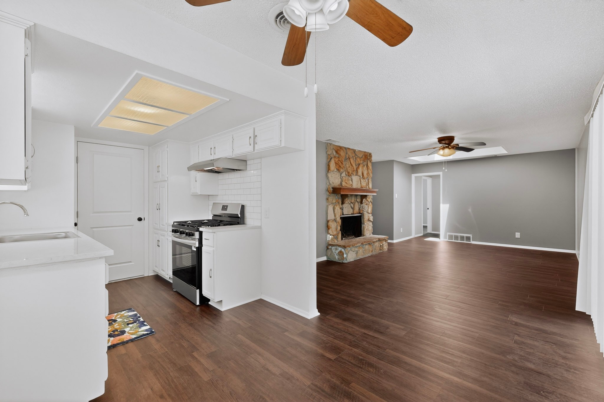 2124 Stonehenge Drive Garland TX 75041