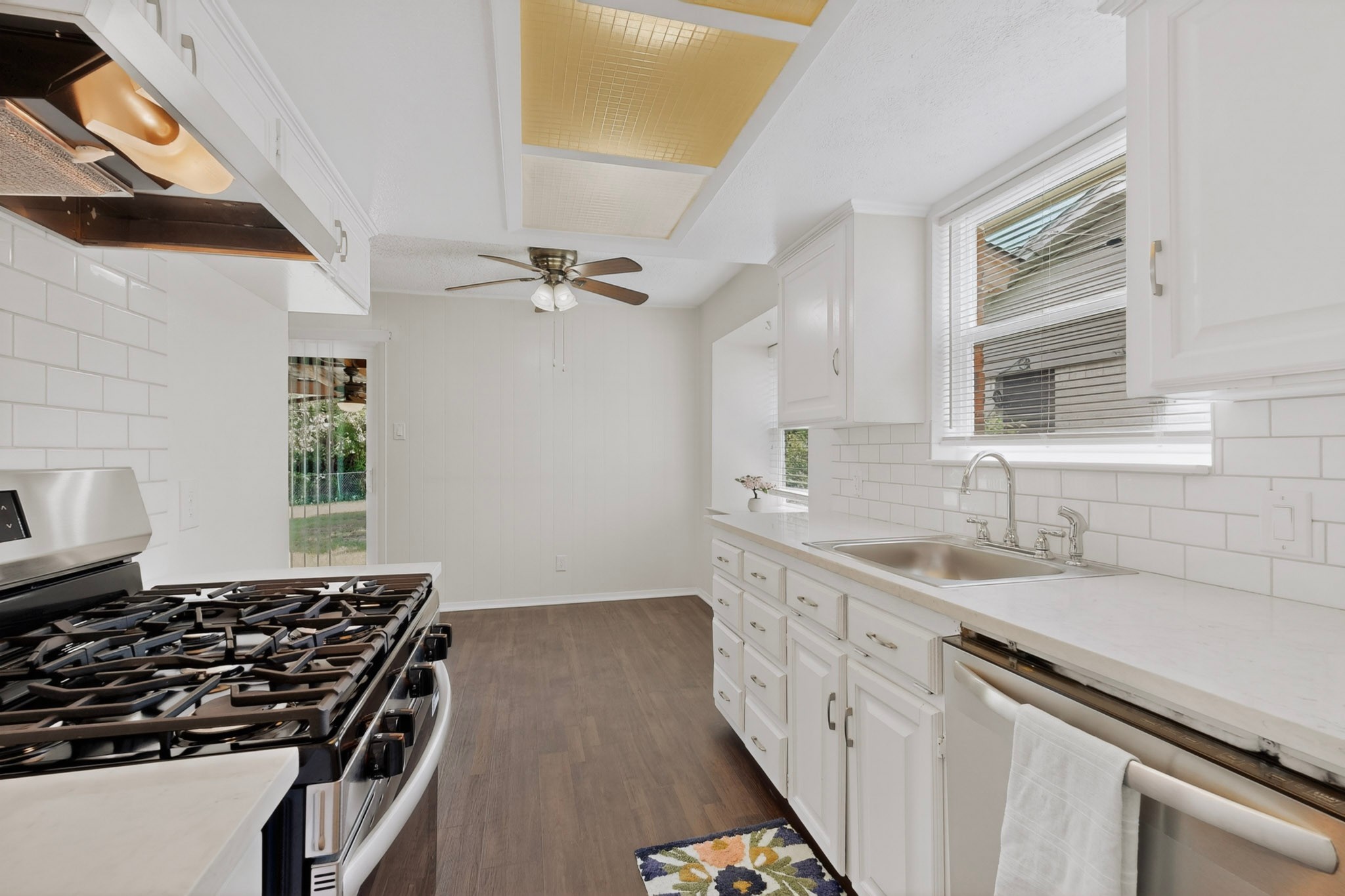 2124 Stonehenge Drive Garland TX 75041