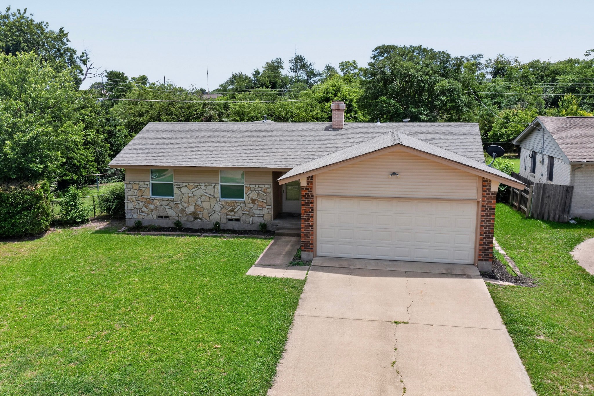 2124 Stonehenge Drive Garland TX 75041