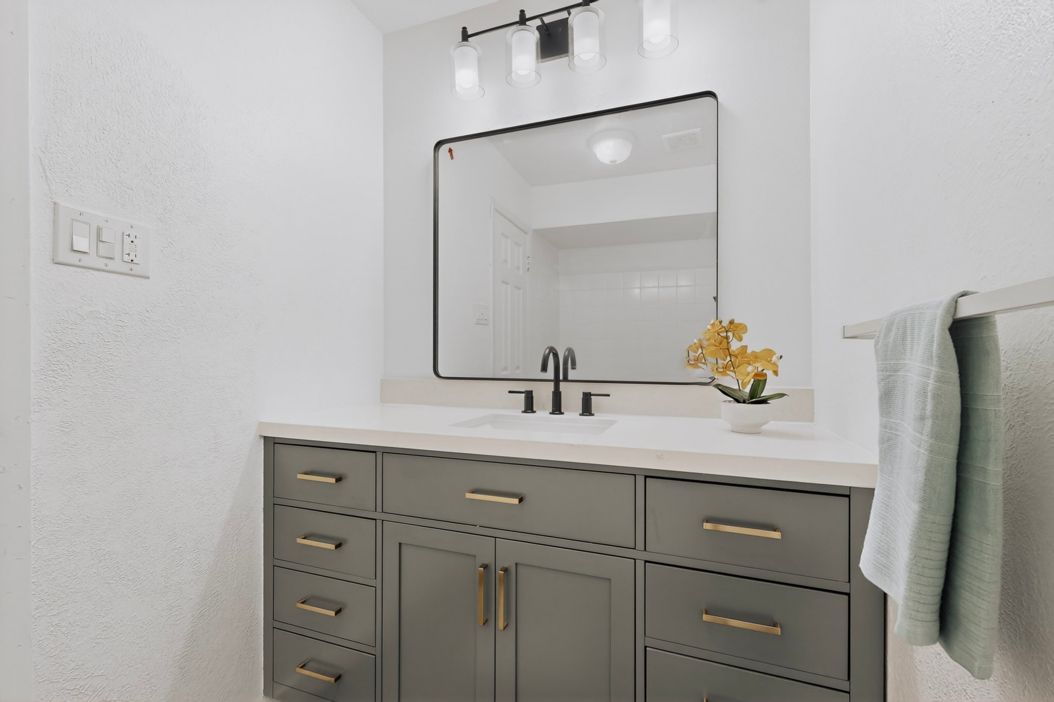 2124 Stonehenge Drive Garland TX 75041