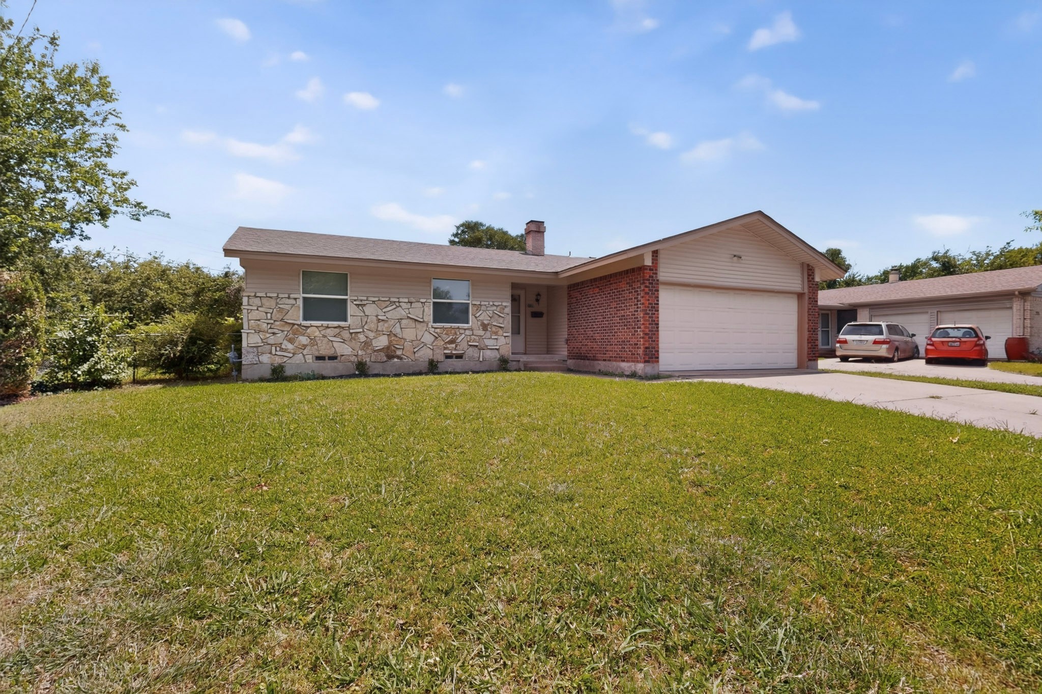 2124 Stonehenge Drive Garland TX 75041