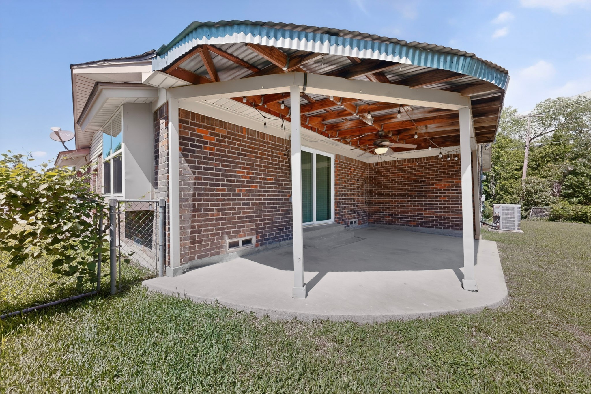 2124 Stonehenge Drive Garland TX 75041
