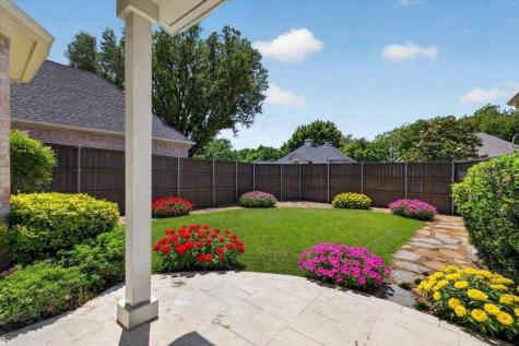 18719 Thorntree Lane Dallas TX 75252