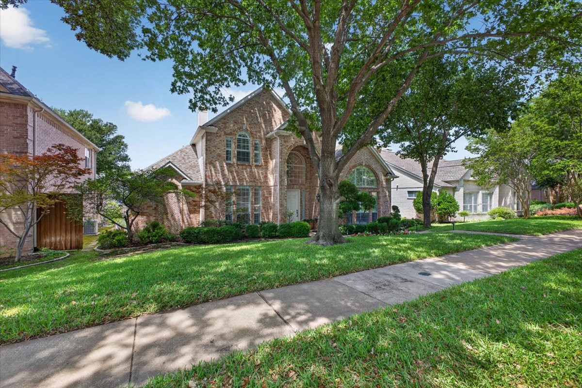 18719 Thorntree Lane Dallas TX 75252
