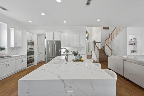 18719 Thorntree Lane Dallas TX 75252