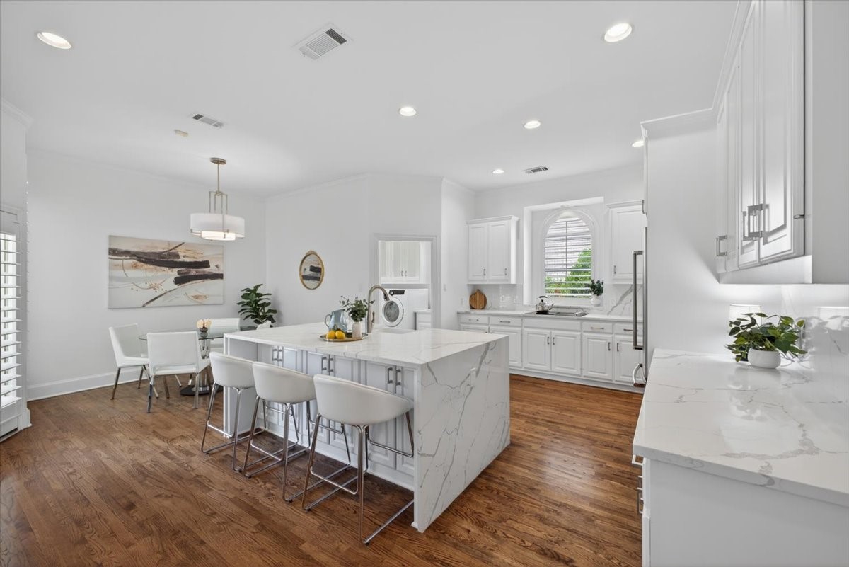 18719 Thorntree Lane Dallas TX 75252