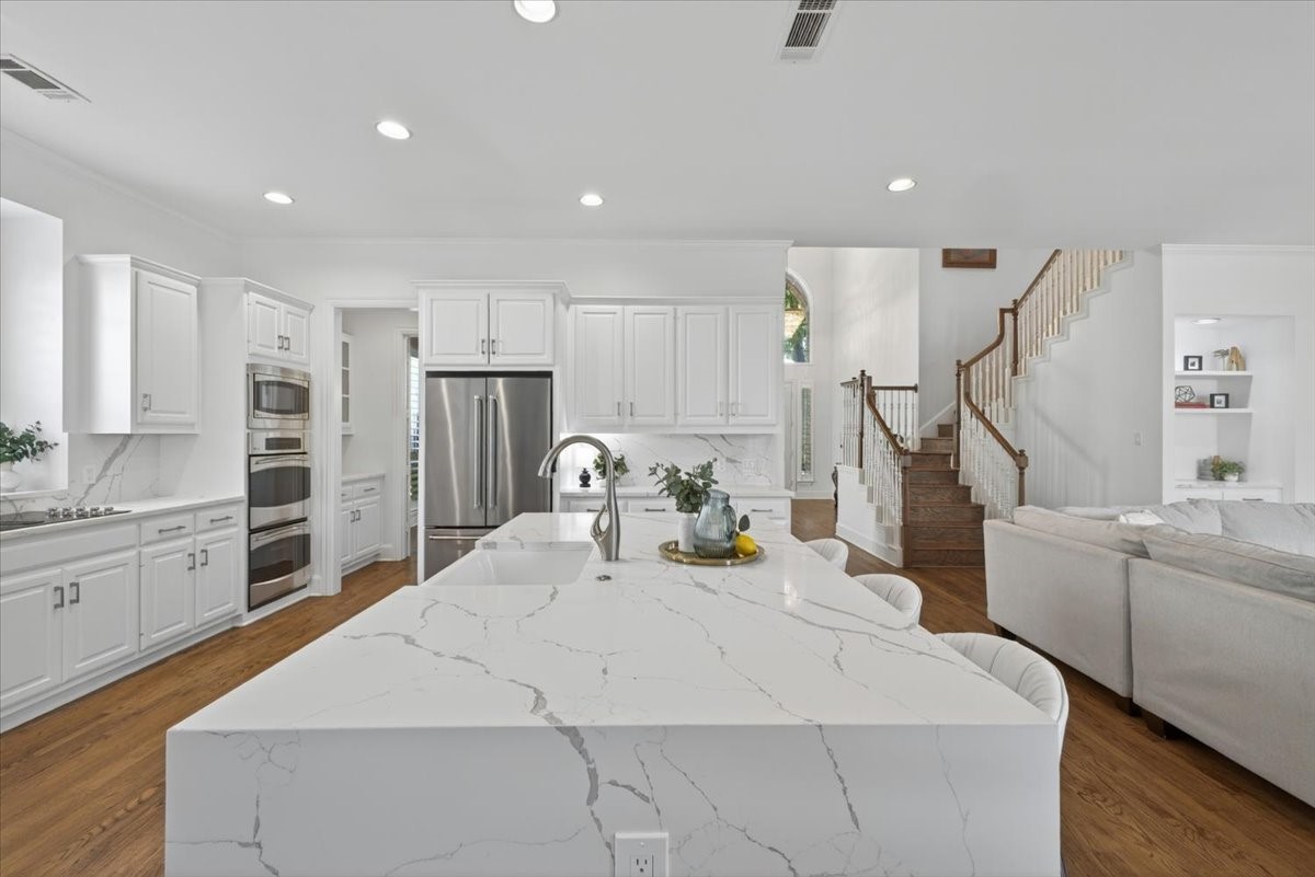 18719 Thorntree Lane Dallas TX 75252