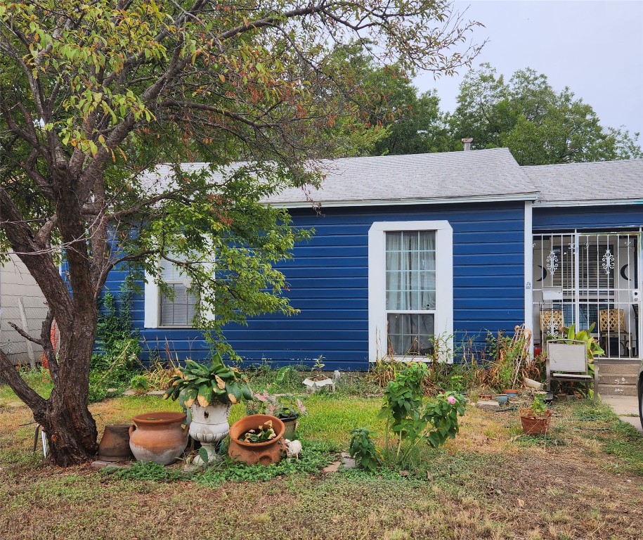 4831 Bartlett Avenue Dallas TX 75216
