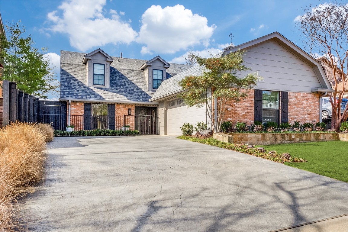 2827 Lawtherwood Place Dallas TX 75214