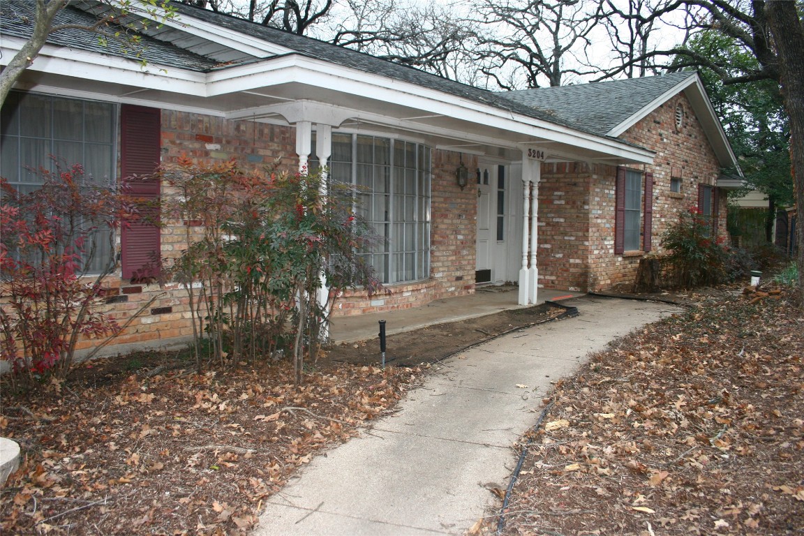 3204 Yellowstone Drive Arlington TX 76013