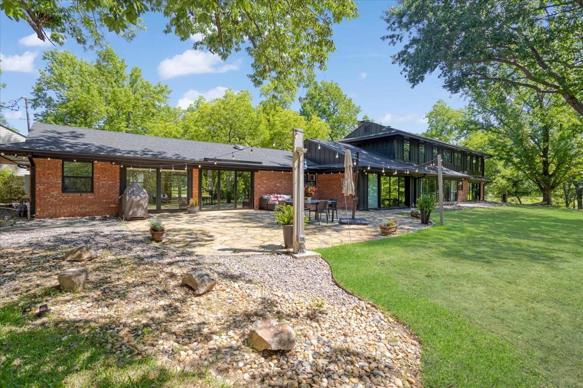 1000 Yorkshire Drive Sherman TX 75092