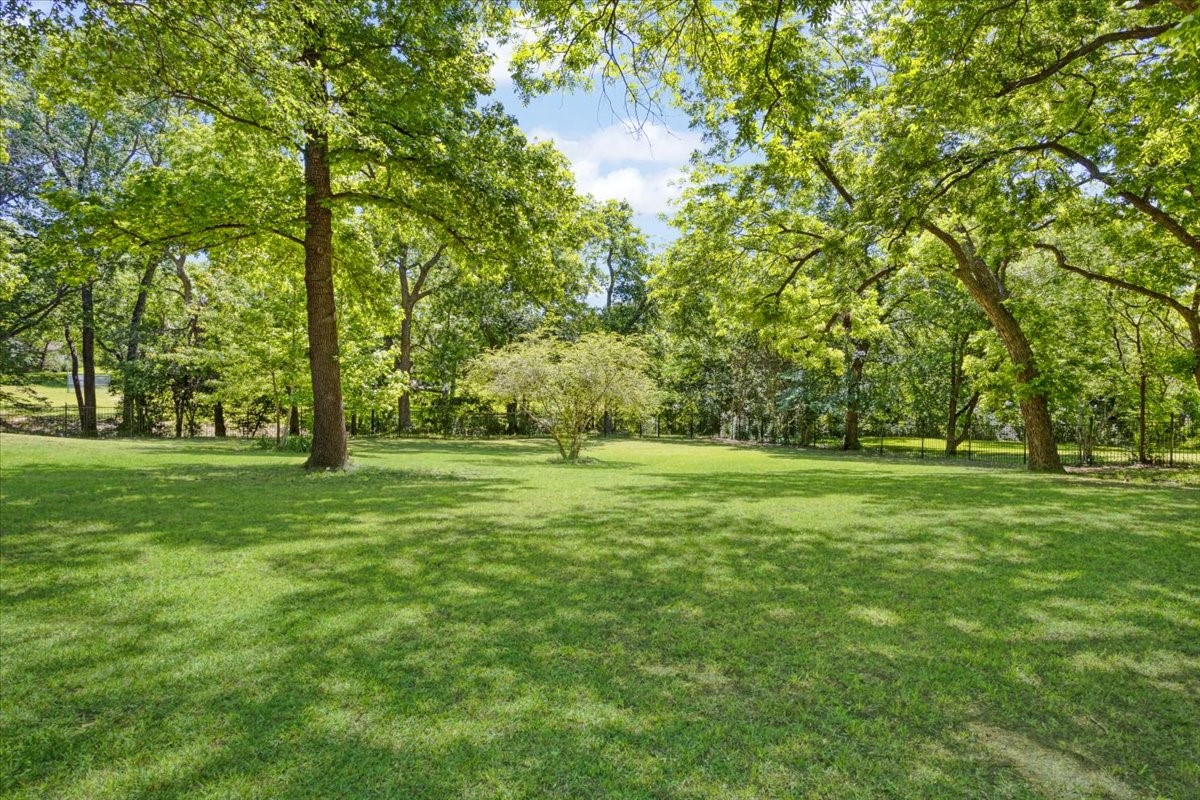 1000 Yorkshire Drive Sherman TX 75092
