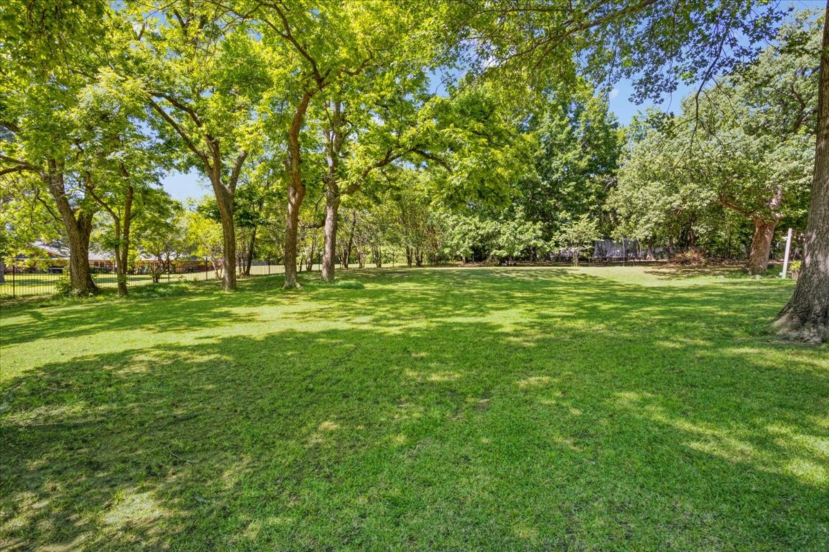 1000 Yorkshire Drive Sherman TX 75092