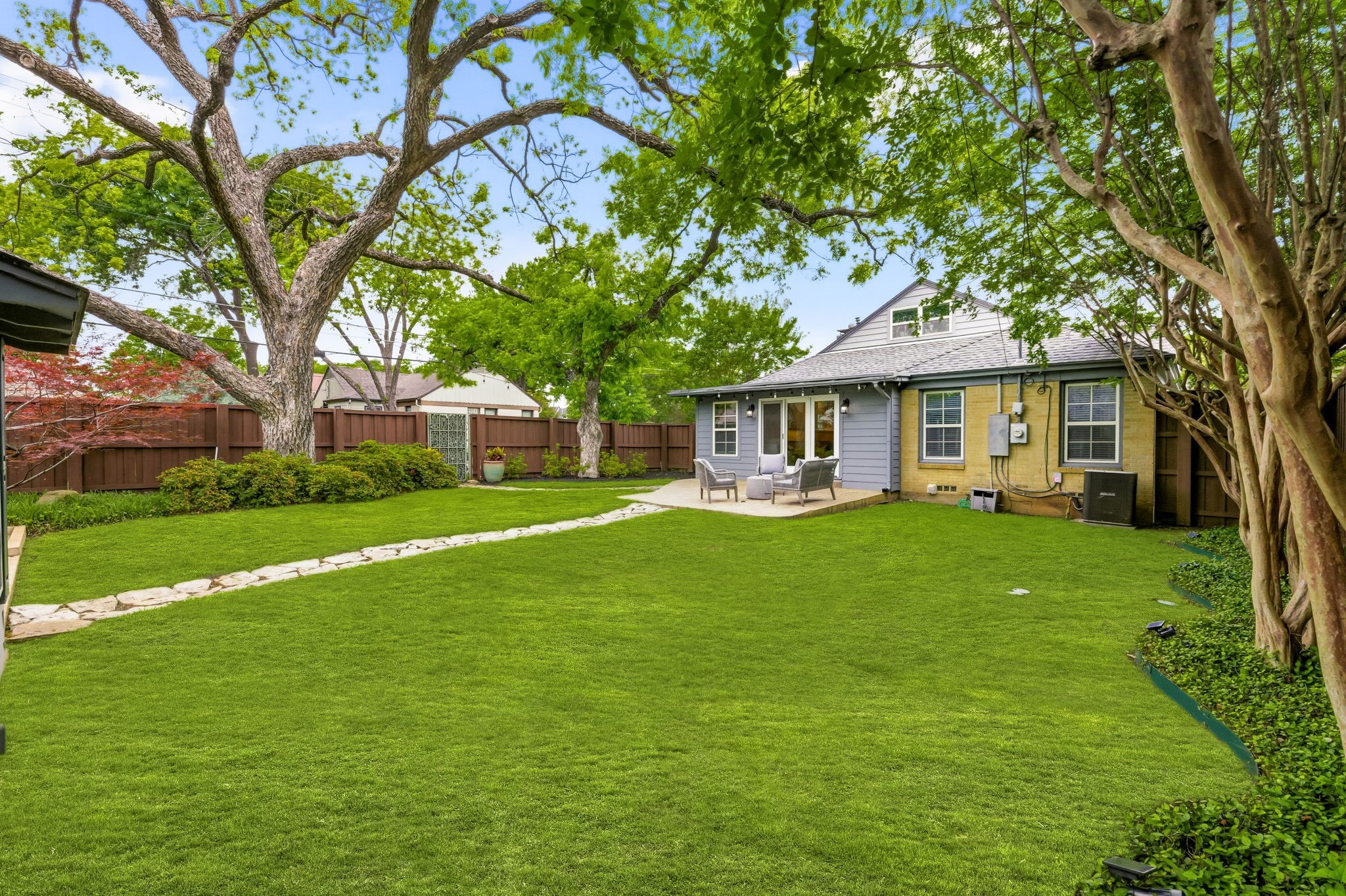 2442 Marvin Avenue Dallas TX 75211