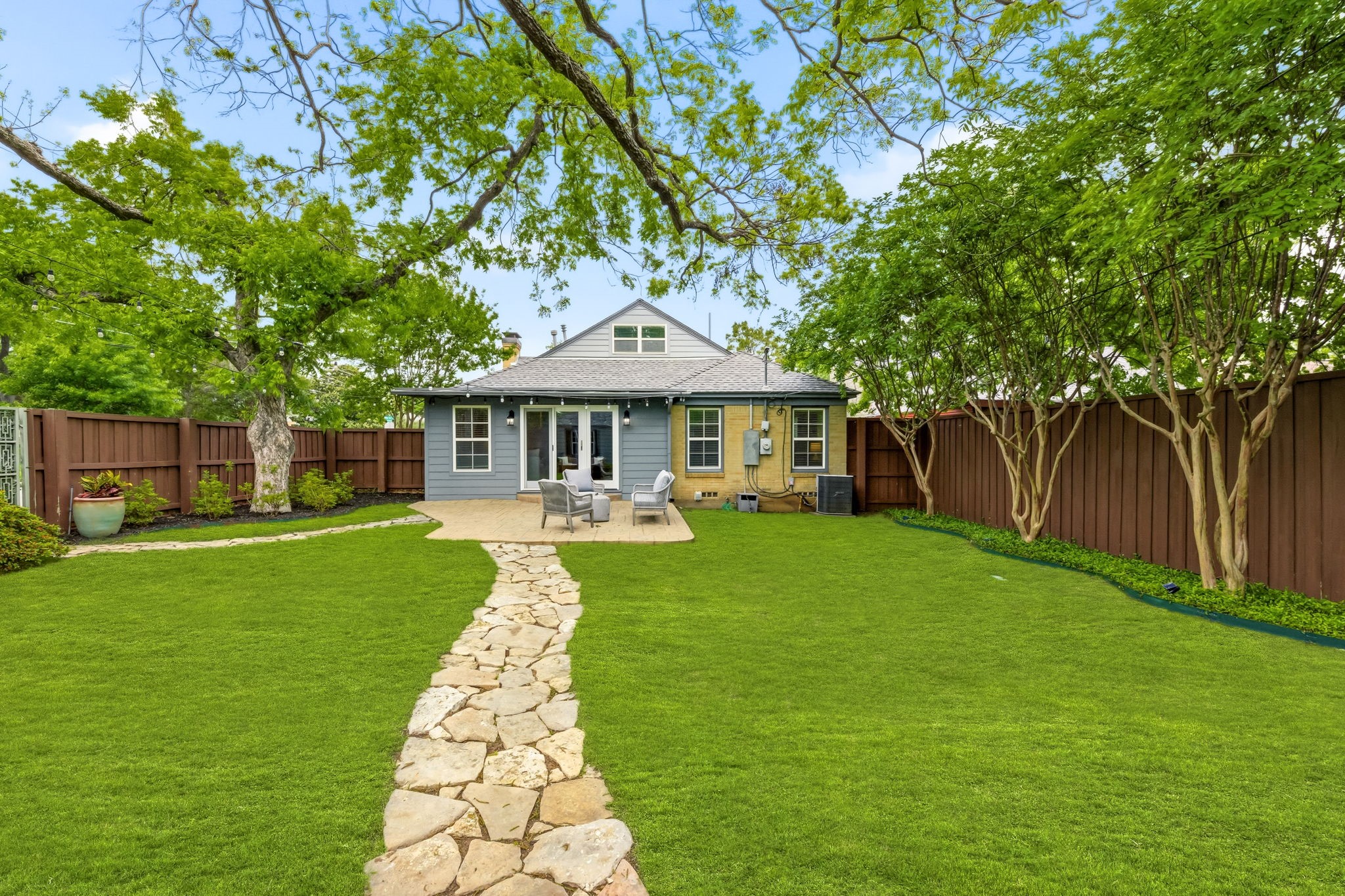2442 Marvin Avenue Dallas TX 75211