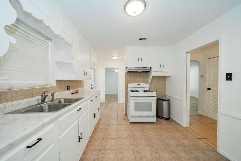 1802 Las Cruces Lane Dallas TX 75217