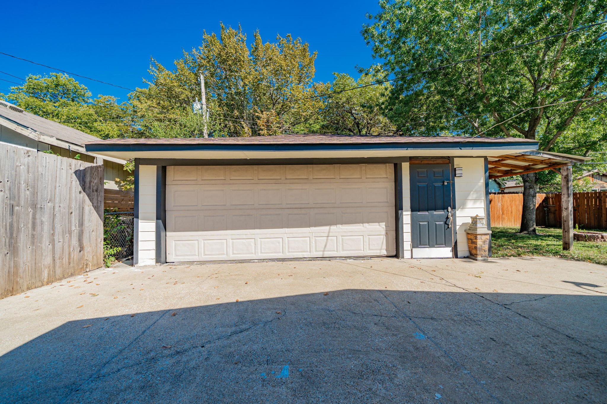 1802 Las Cruces Lane Dallas TX 75217