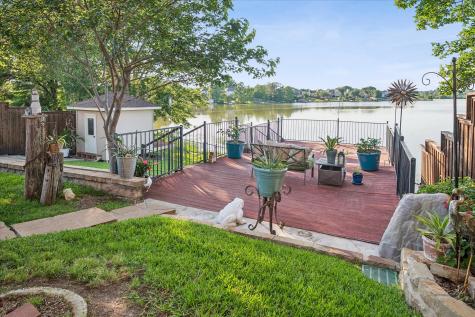 1303 Lakeshore Drive Irving TX 75060