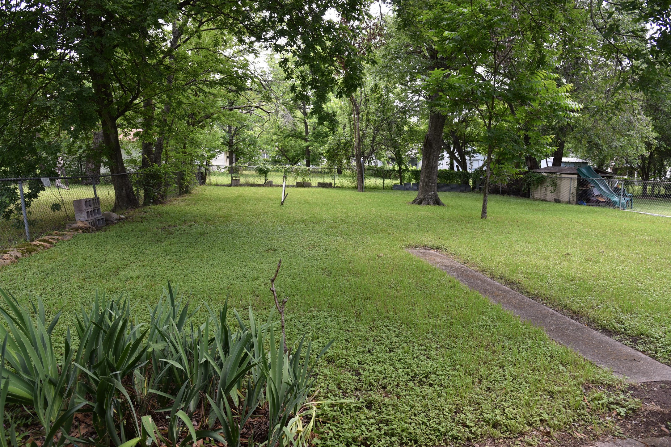 2521 W 5th Avenue Corsicana TX 75110