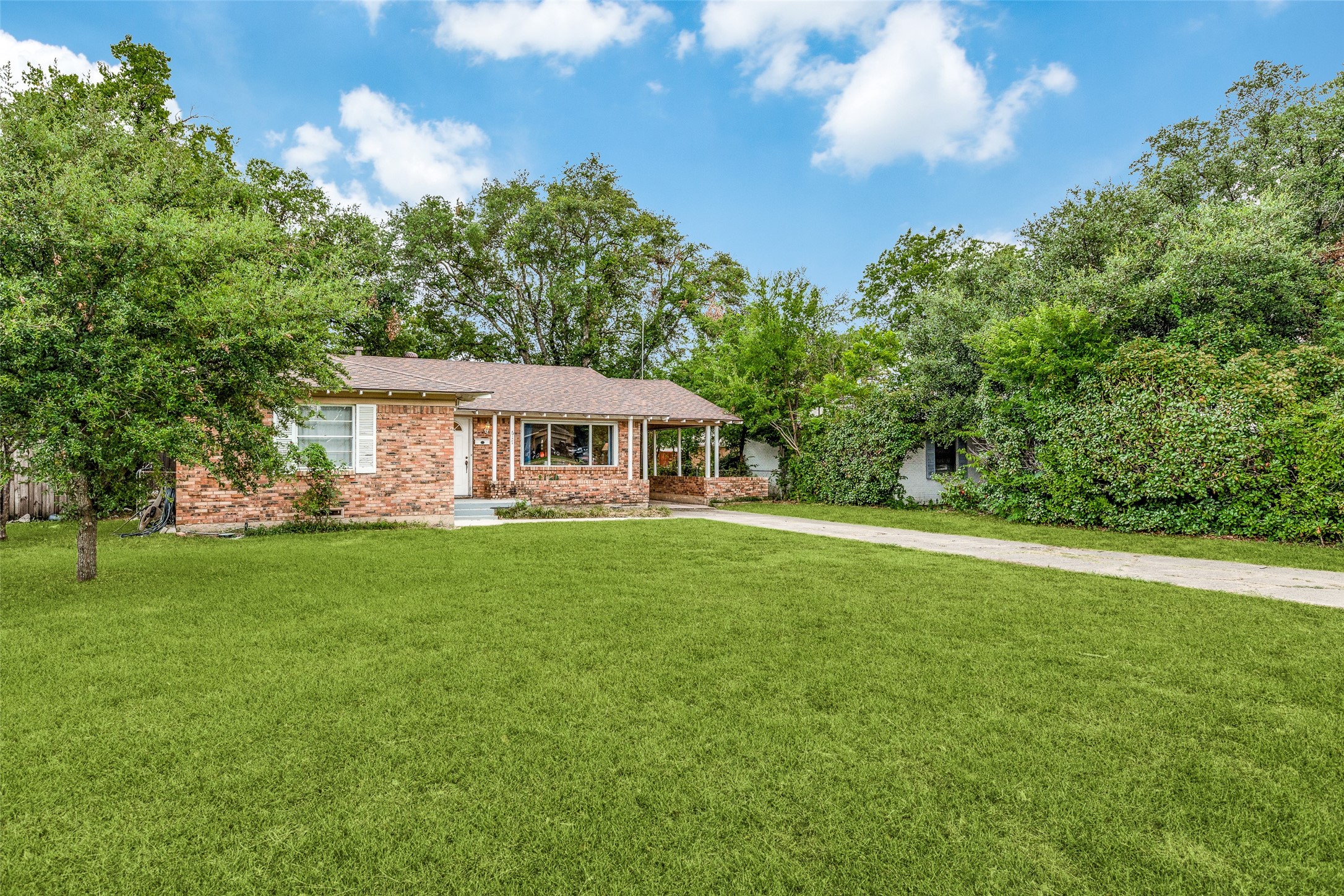 617 W Belt Line Road Richardson TX 75080