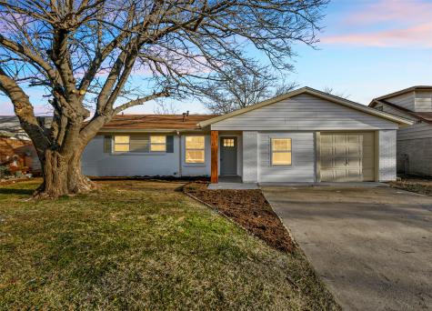 236 NE Taylor Street Burleson TX 76028