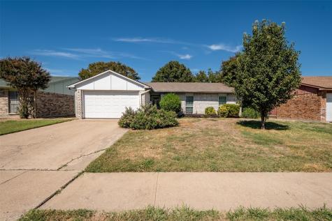 1610 Santa Fe Trail Grand Prairie TX 75052