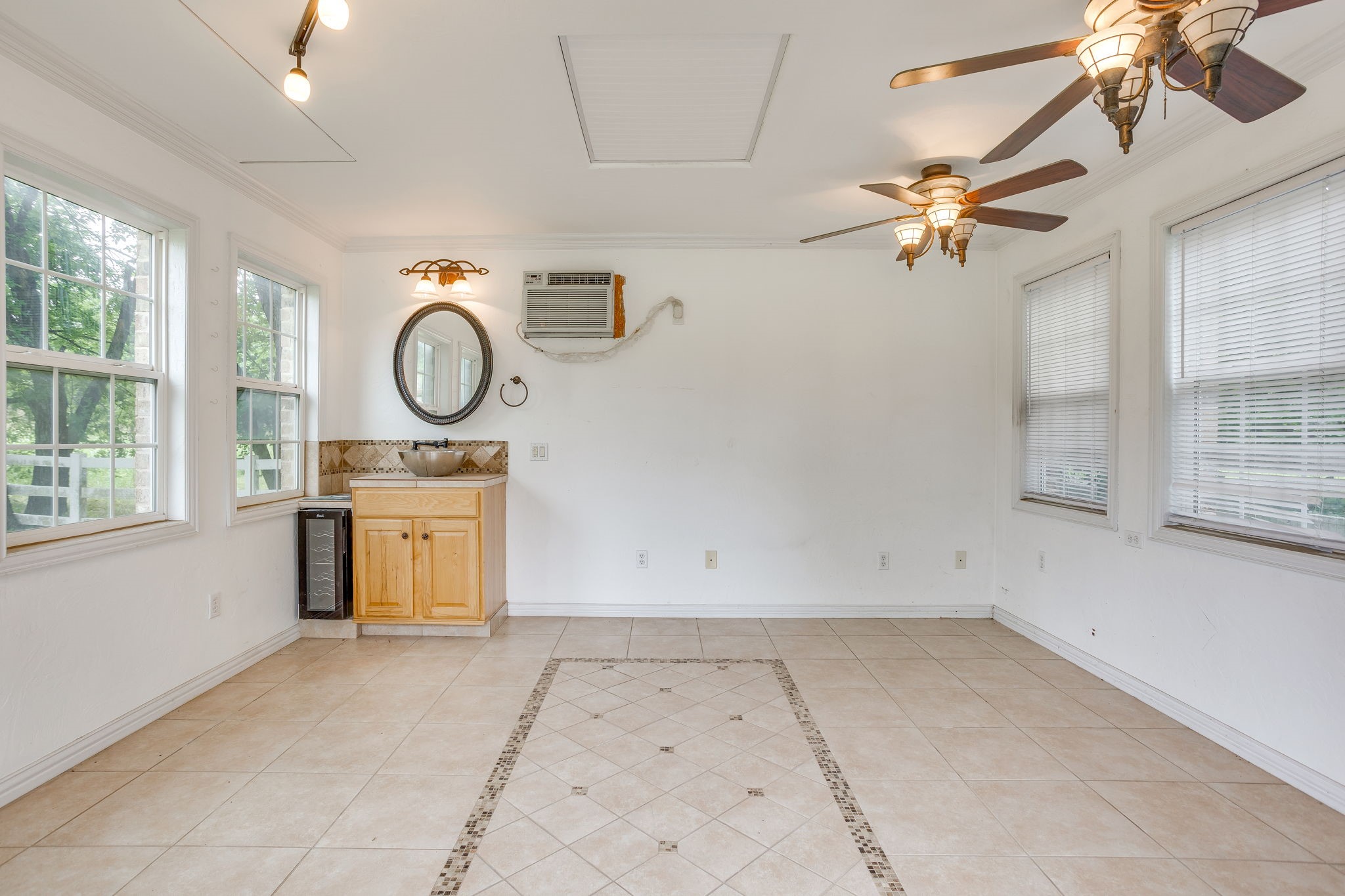 1480 Fox Lane Burleson TX 76028