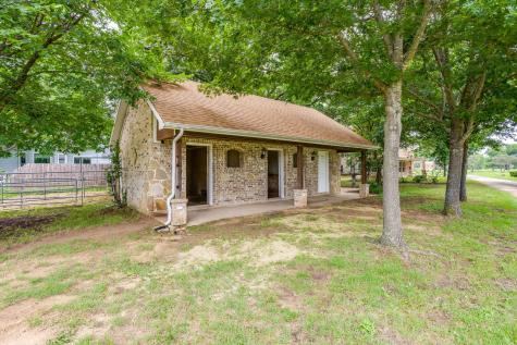 1480 Fox Lane Burleson TX 76028