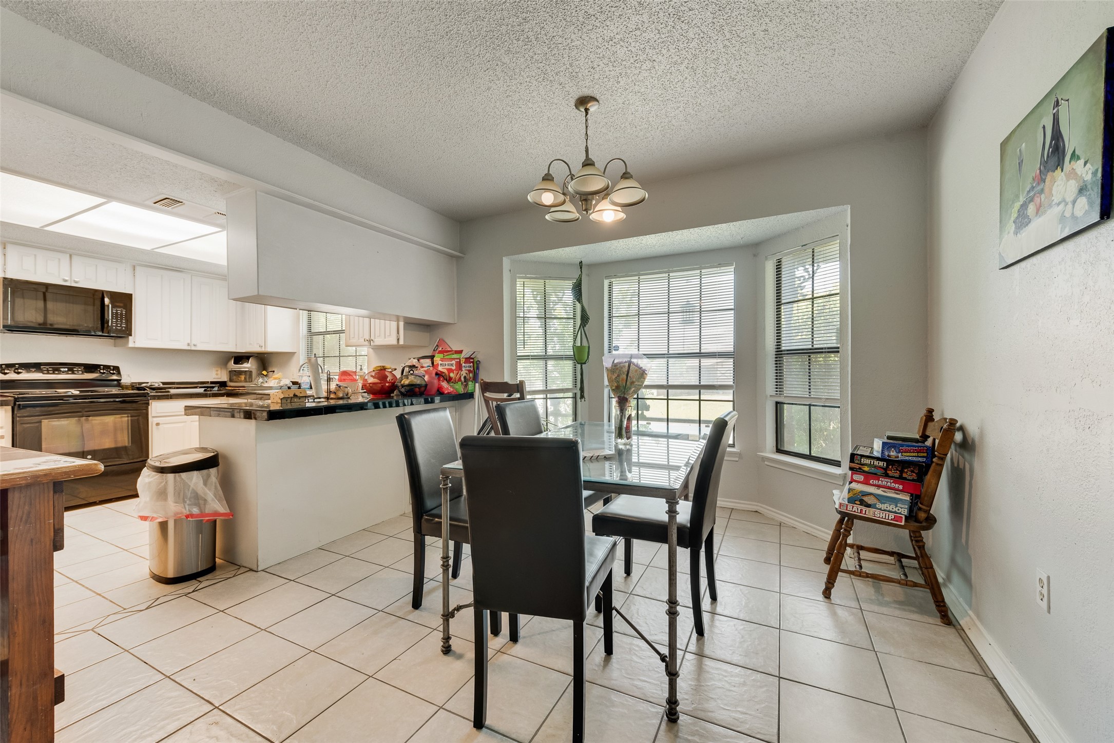 915 Freestone Drive Arlington TX 76017