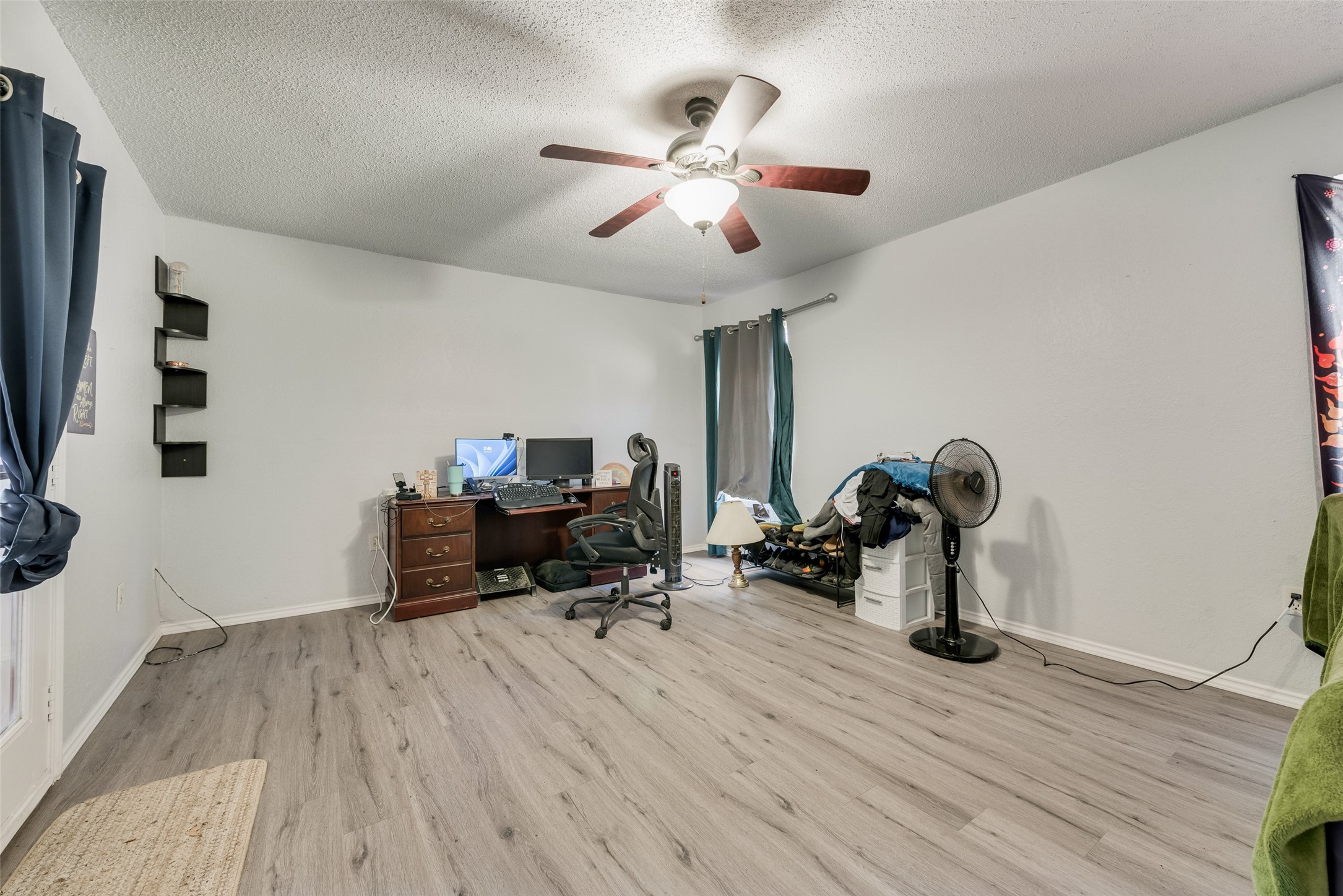 915 Freestone Drive Arlington TX 76017