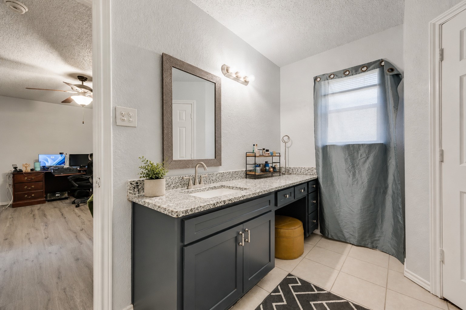 915 Freestone Drive Arlington TX 76017