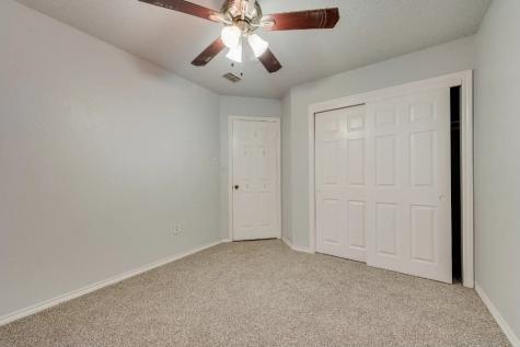 915 Freestone Drive Arlington TX 76017