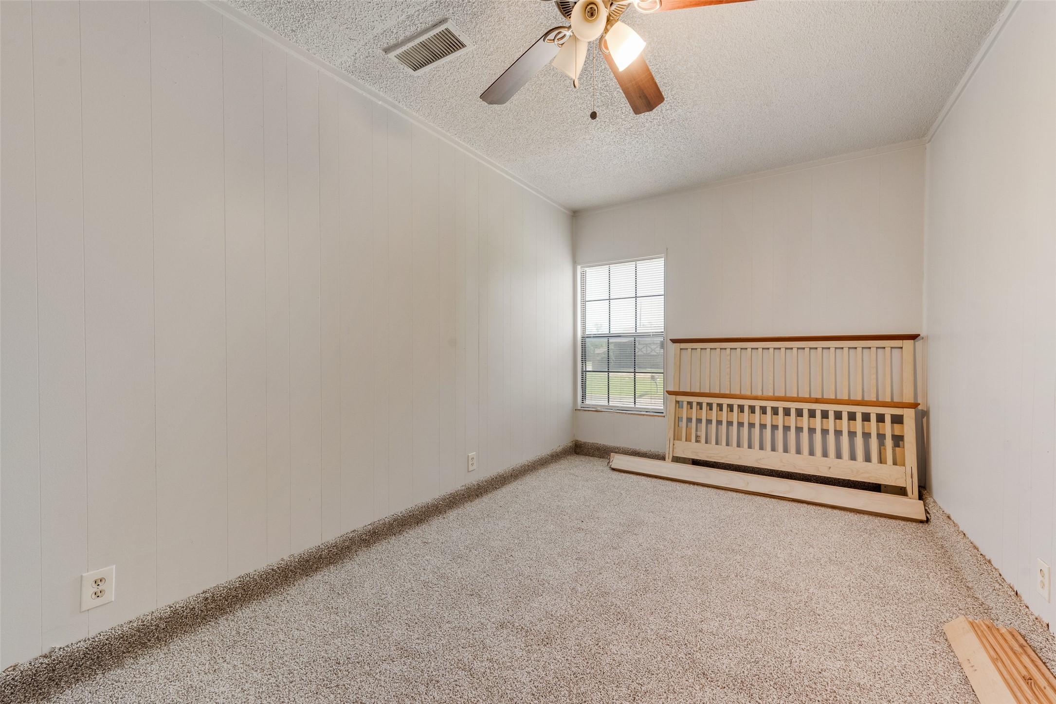 915 Freestone Drive Arlington TX 76017