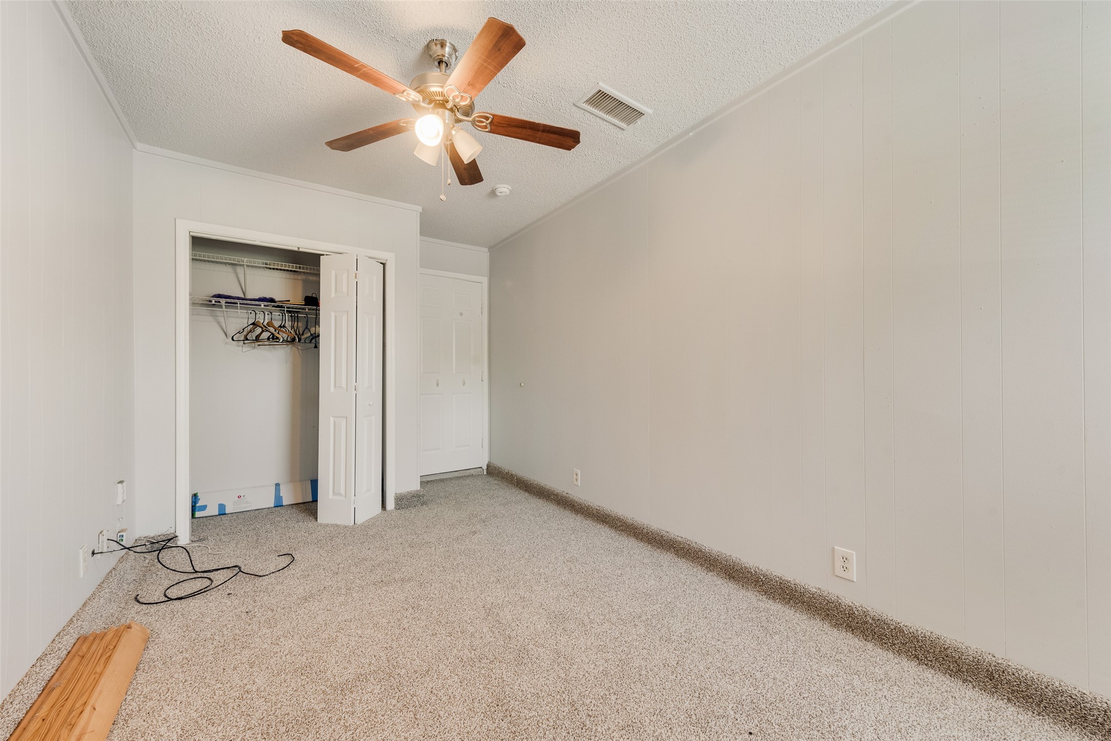 915 Freestone Drive Arlington TX 76017