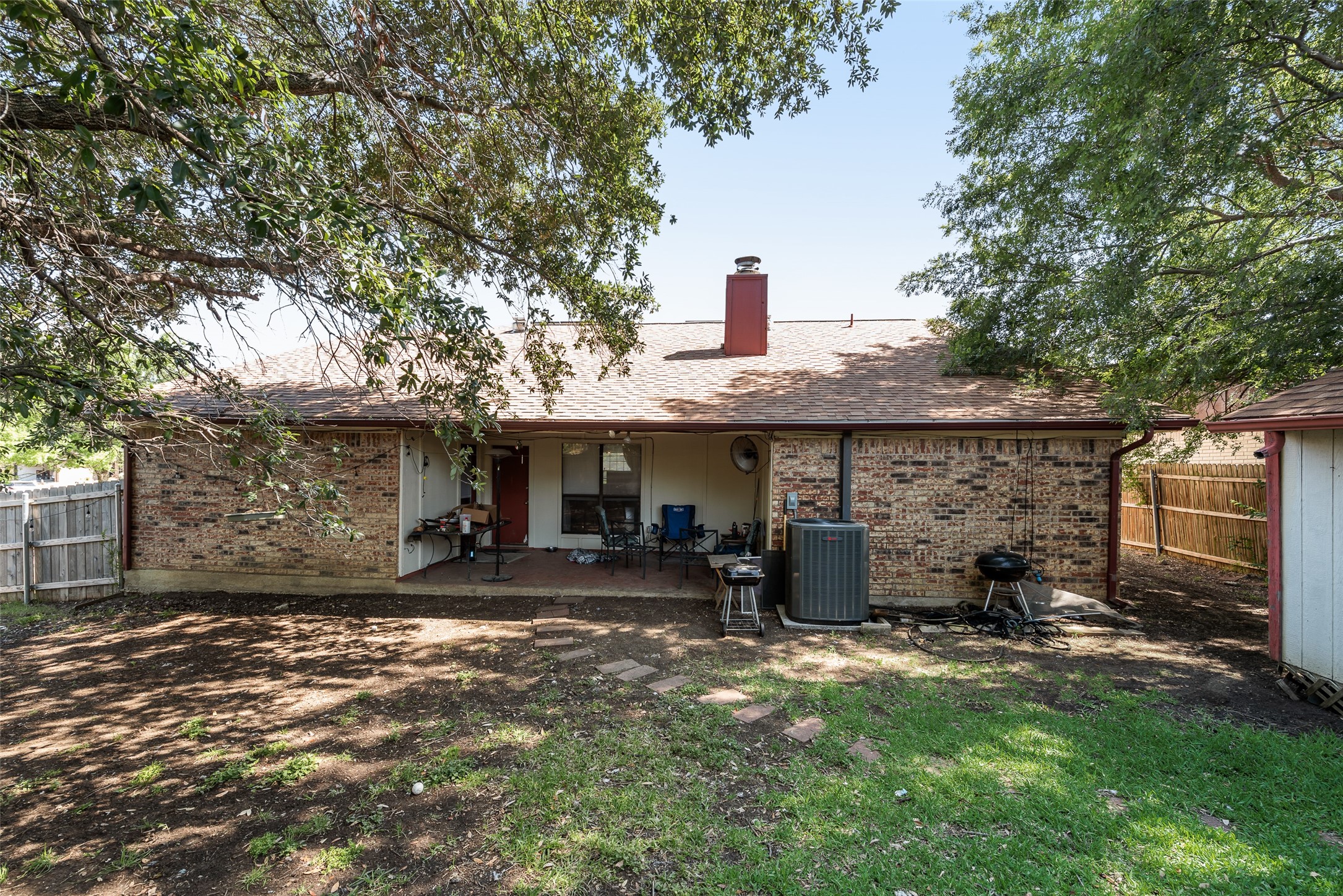 915 Freestone Drive Arlington TX 76017