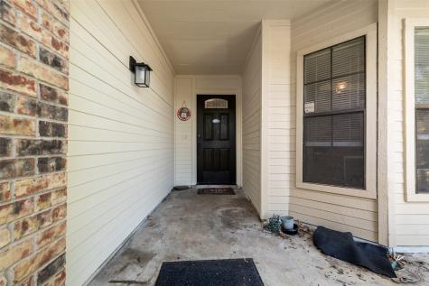 915 Freestone Drive Arlington TX 76017