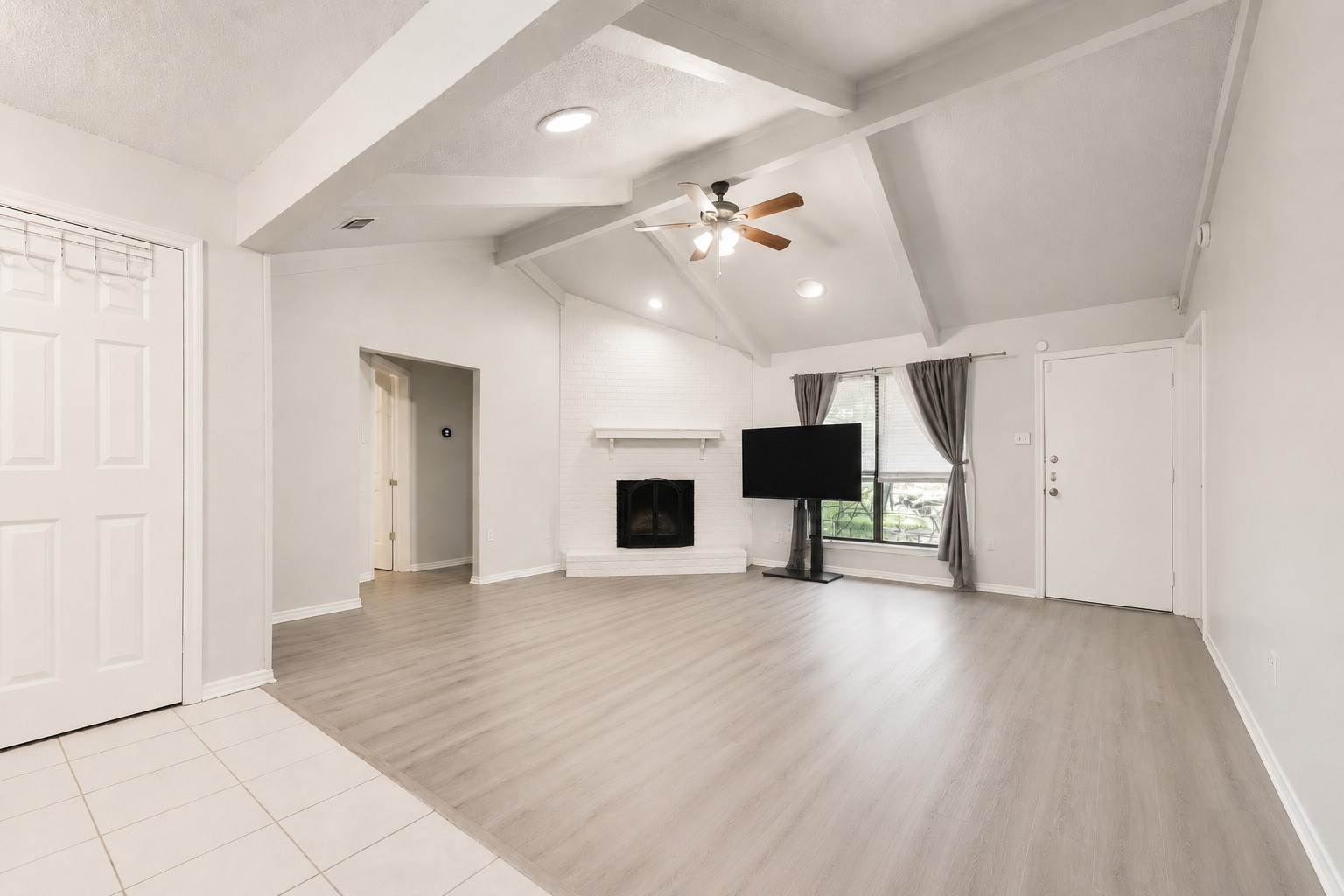915 Freestone Drive Arlington TX 76017