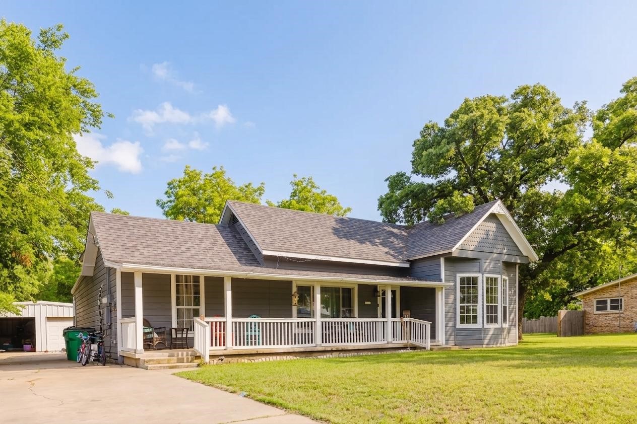201 E Plummer Street Eastland TX 76448