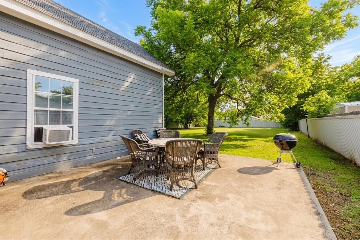 201 E Plummer Street Eastland TX 76448