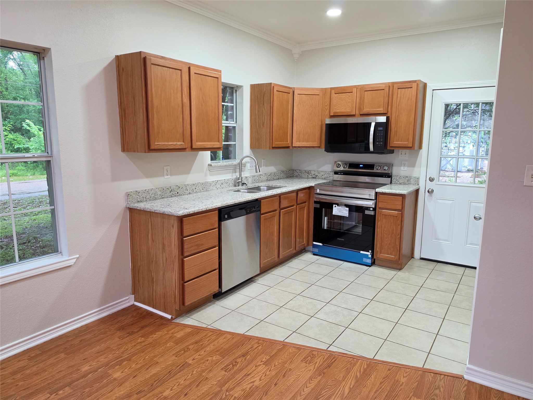 307 Barnes Street Fairfield TX 75840
