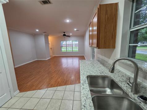 307 Barnes Street Fairfield TX 75840