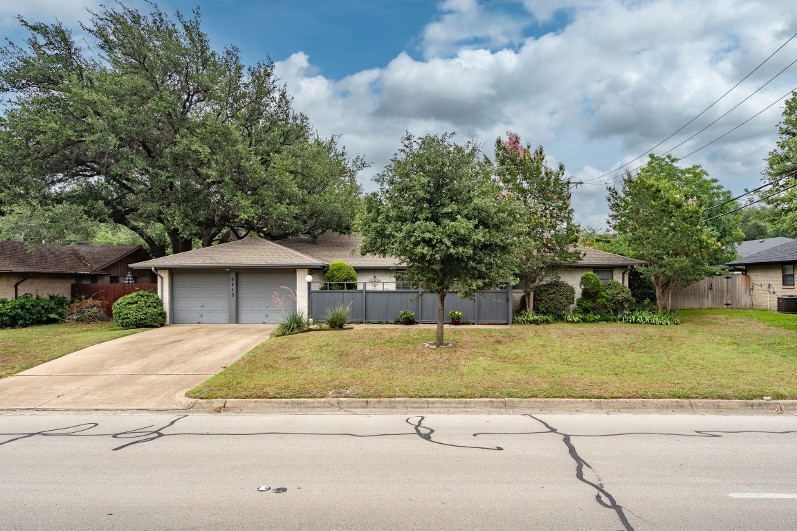 5213 South Drive Fort Worth TX 76132