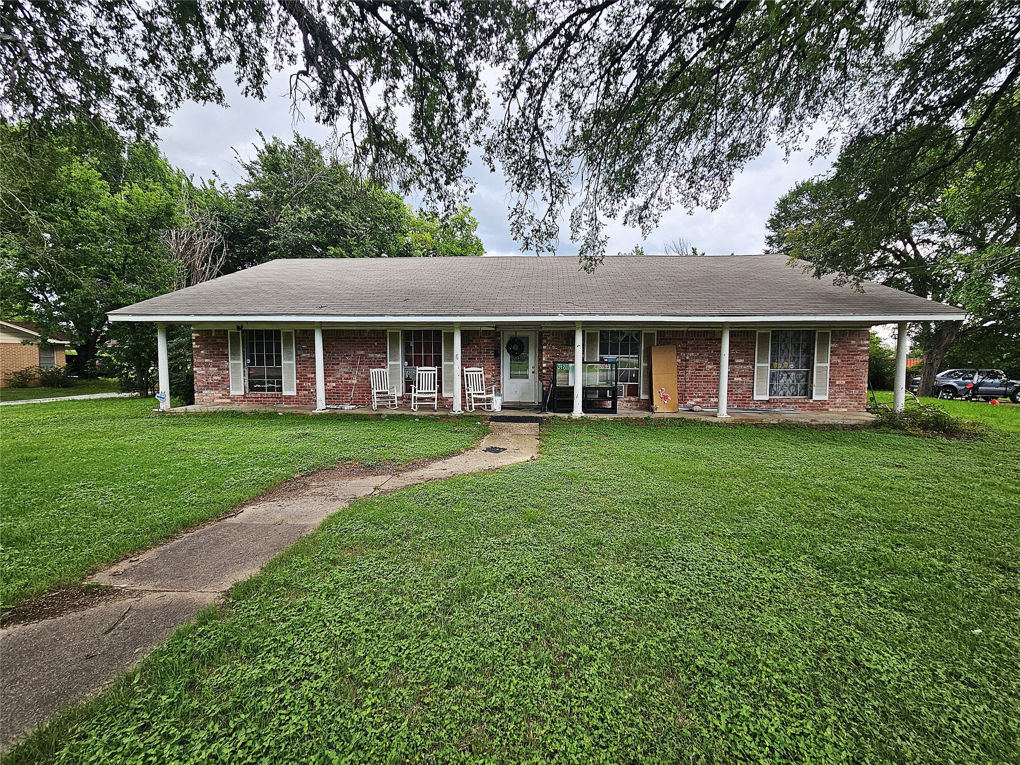 1003 W Angeline Street Groesbeck TX 76642