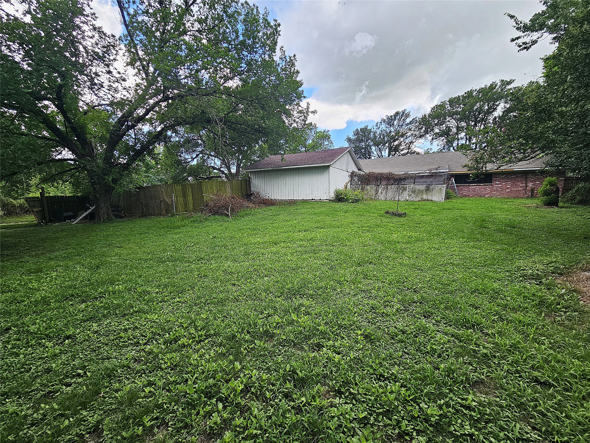 1003 W Angeline Street Groesbeck TX 76642