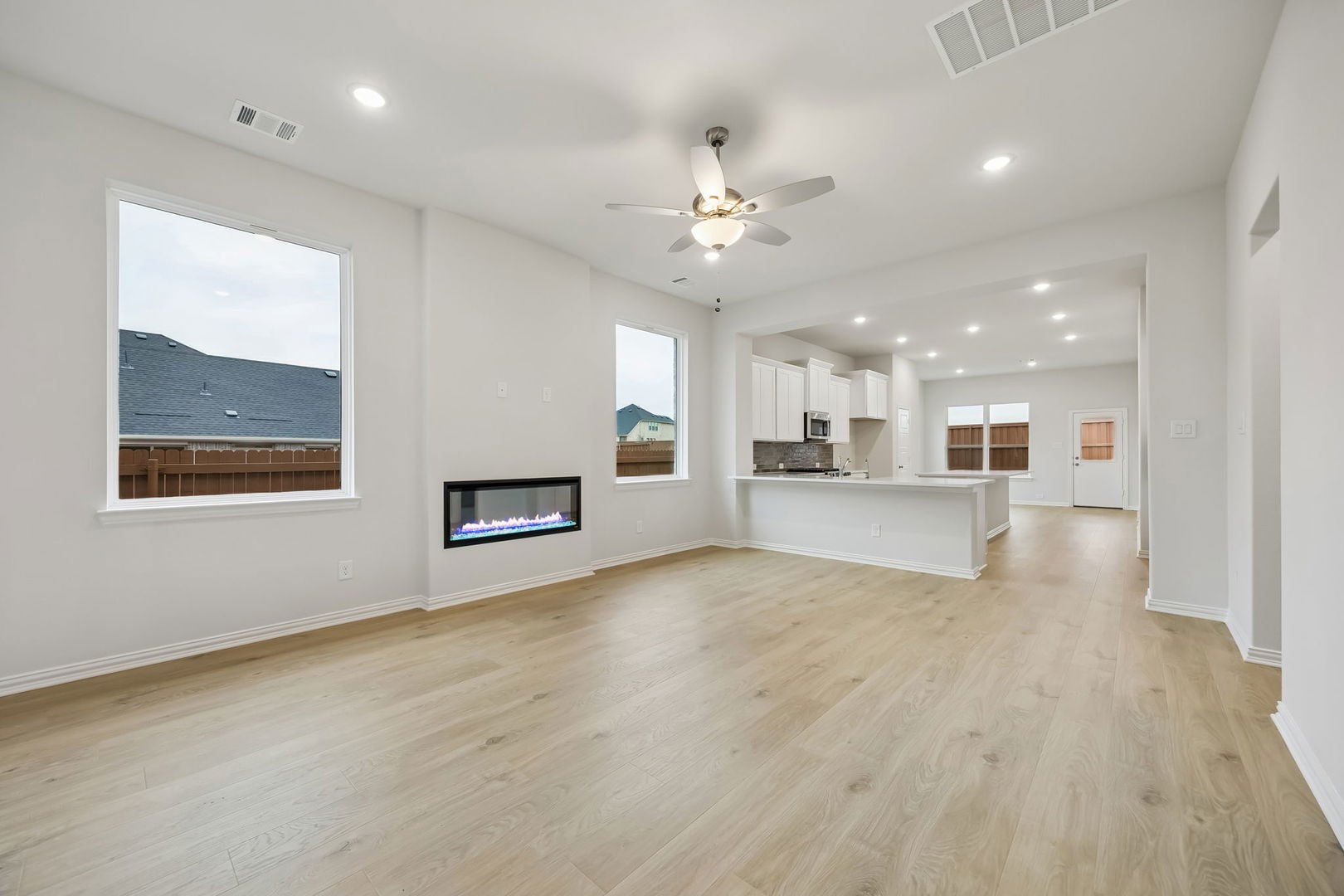 3941 Lakefield Drive Heartland TX 75114