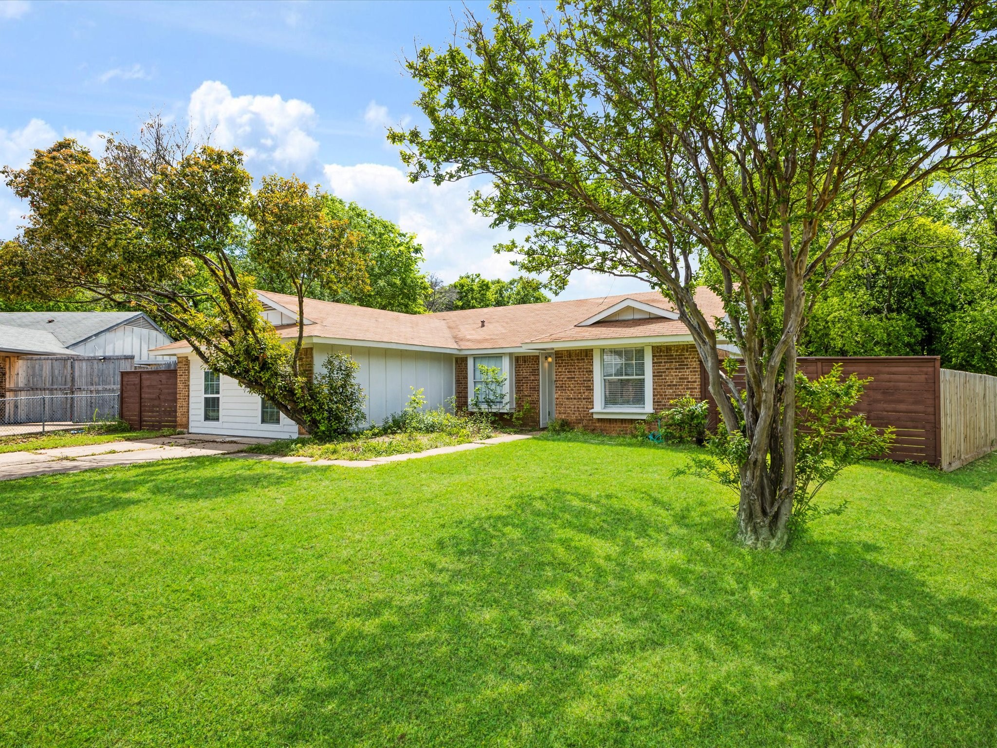6702 Umphress Road Dallas TX 75217